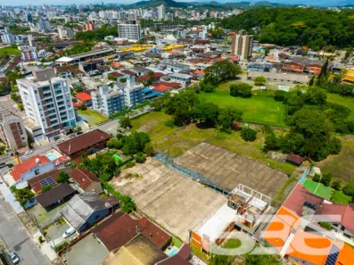 Lote/Terreno à venda, 8422m² no Bom Retiro, Joinville