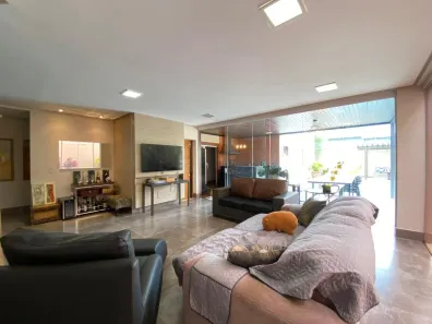 Casa de Condomínio com 4 Quartos à venda, 362m² no Morada da Colina, Uberlândia