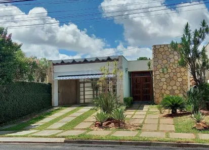 Casa com 3 Quartos à venda, 235m² no Vila Harmonia, Araraquara