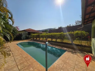Fazenda/Sítio com 3 Quartos à venda, 200m² no Santa Terezinha de Minas, Itatiaiuçu