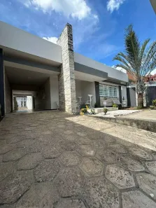 Casa com 4 Quartos à venda, 280m² no Santo Antônio, Campina Grande