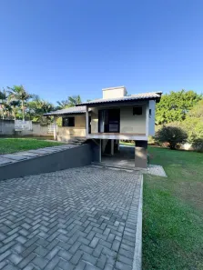 Casa com 3 Quartos à venda, 650m² no São Luiz, Criciúma