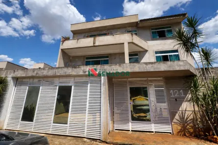 Casa com 3 Quartos à venda, 360m² no Jardim Central Park, Londrina