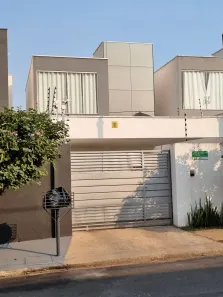 Sobrado com 3 Quartos à venda, 133m² no Dom Aquino, Cuiabá