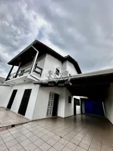 Sobrado com 3 Quartos à venda, 232m² no Centro, Caraguatatuba