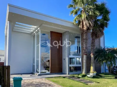 Sobrado com 4 Quartos à venda, 277m² no XANGRI-LÁ, Xangri-lá