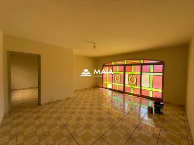 Casa com 3 Quartos para alugar, 197m² no Santa Marta, Uberaba