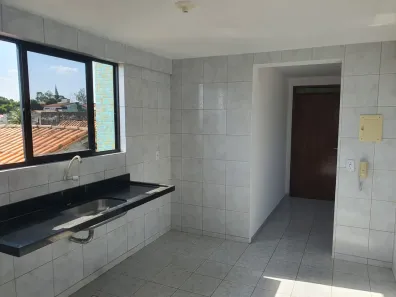 Apartamento com 3 Quartos para alugar, 80m² no Alto Branco, Campina Grande