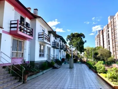 Sobrado com 3 Quartos à venda, 160m² no Santo Antônio, Porto Alegre