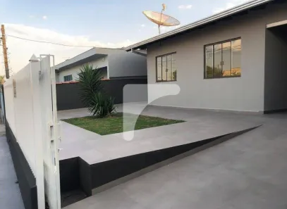 Casa com 3 Quartos à venda, 135m² no Bandeirantes, Londrina