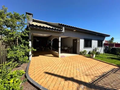 Casa com 3 Quartos à venda, 225m² no Floresta, Cascavel