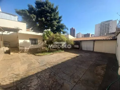 Imóvel Comercial com 4 Quartos para alugar, 282m² no Fundinho, Uberlândia