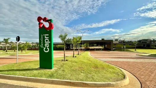 Lote/Terreno à venda, 250m² no Jardins Capri, Senador Canedo