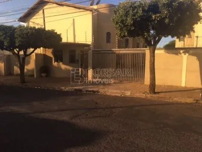 Sobrado com 3 Quartos à venda, 138m² no Jardim Tabapuã (Vila Xavier), Araraquara