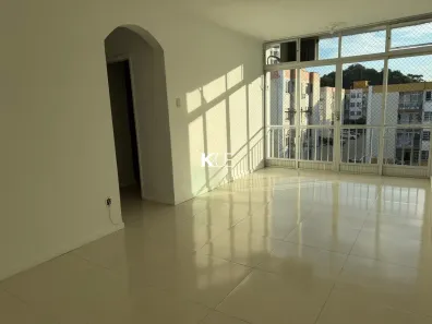 Apartamento com 2 Quartos à venda, 63m² no Abraão, Florianópolis