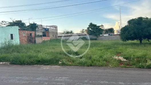 Lote/Terreno à venda, 425m² no Jardim Floresta, Trindade
