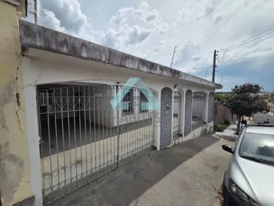 Casa com 3 Quartos à venda, 129m² no Vila Guimarães, Botucatu