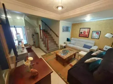 Sobrado com 3 Quartos à venda, 200m² no Vila Scarpelli, Santo André