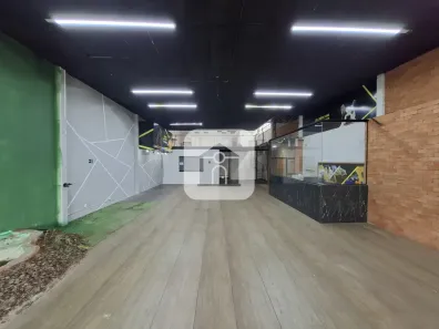 Ponto Comercial para alugar, 303m² no Nossa Senhora Aparecida, Uberlândia