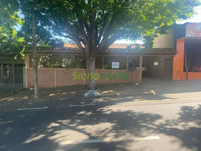 Casa com 4 Quartos à venda, 182m² no Jardim Ipanema, Maringá