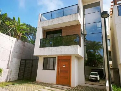 Casa de Condomínio com 3 Quartos para alugar, 150m² no Parque Rincão, Cotia