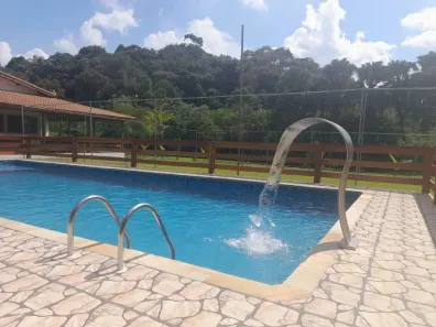 Fazenda/Sítio com 4 Quartos para alugar, 520m² no Ressaca, Itapecerica da Serra