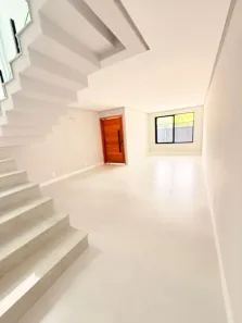Casa com 4 Quartos à venda, 240m² no Piratininga, Niterói