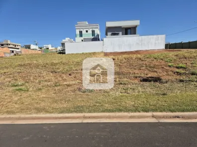 Lote/Terreno à venda, 327m² no Granja Marileusa, Uberlândia