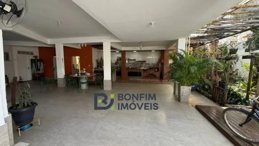 Casa com 4 Quartos à venda, 264m² no Vila Bretas, Governador Valadares