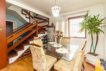 Sobrado com 3 Quartos à venda, 330m² no Partenon, Porto Alegre
