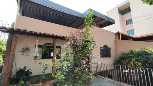 Casa com 6 Quartos à venda, 290m² no Catalão, Divinópolis