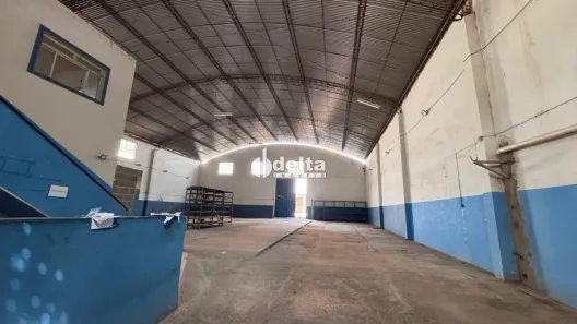 Ponto Comercial para alugar, 1000m² no Martins, Uberlândia