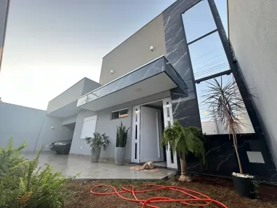 Casa com 4 Quartos à venda, 225m² no Buritis, Uberlândia