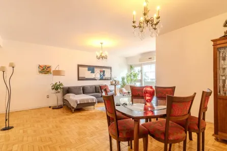 Apartamento com 3 Quartos à venda, 128m² no Moinhos de Vento, Porto Alegre