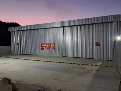Galpão/Depósito/Armazém com 2 Quartos para alugar, 400m² no Vargem Pequena, Rio de Janeiro