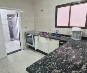 Sobrado com 3 Quartos para venda ou aluguel, 165m² no Vila São Vicente, São Paulo
