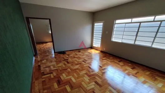 Casa com 2 Quartos à venda, 98m² no Parque Santo Antônio, Jacareí