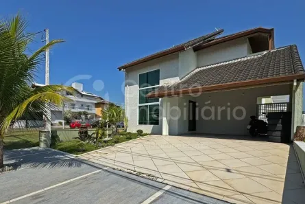 Casa de Condomínio com 4 Quartos à venda, 223m² no Jardim Tres Marias, Peruíbe