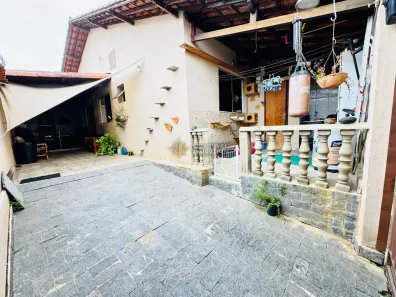 Casa com 2 Quartos à venda, 117m² no Jardim Leblon, Belo Horizonte