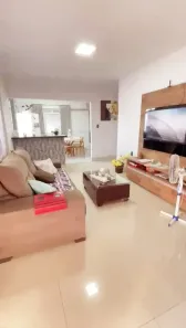 Casa com 5 Quartos à venda, 350m² no Setor Criméia Leste, Goiânia