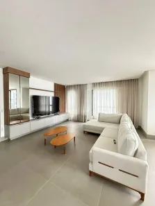 Apartamento com 4 Quartos para alugar, 249m² no Pioneiros, Balneário Camboriú
