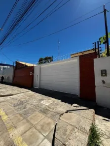 Casa com 6 Quartos para alugar, 250m² no Vila Eduardo, Petrolina