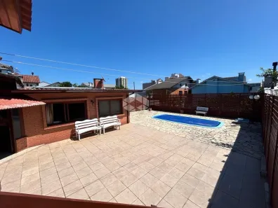 Casa com 2 Quartos à venda, 220m² no Santa Lúcia, Caxias do Sul