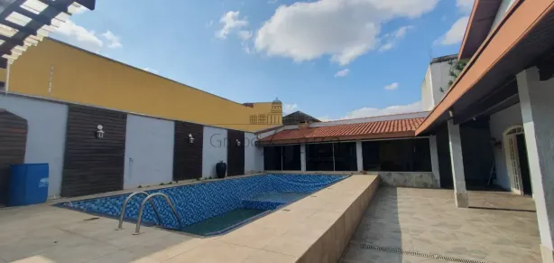 Sobrado com 4 Quartos à venda, 300m² no Loteamento Villa Branca, Jacareí