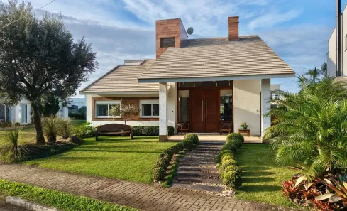 Casa de Condomínio com 4 Quartos à venda, 262m² no XANGRI-LÁ, Xangri-lá