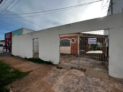 Casa com 3 Quartos para alugar, 360m² no Vila Taveirópolis, Campo Grande