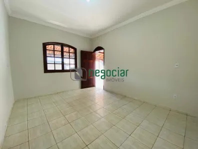 Casa com 3 Quartos para alugar, 154m² no Dom Bosco, Betim