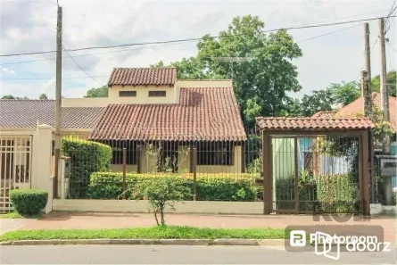 Casa com 2 Quartos à venda, 188m² no Vila Nova, Porto Alegre