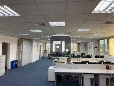 Prédio Comercial para alugar, 4000m² no Green Valley Alphaville, Barueri