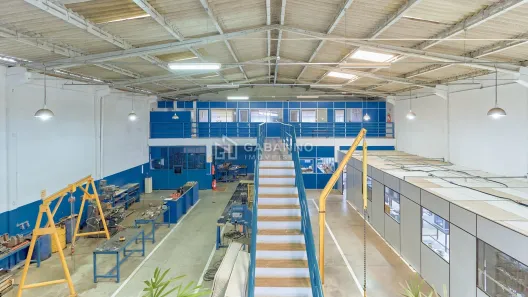 Galpão/Depósito/Armazém à venda, 725m² no Iná, São José dos Pinhais